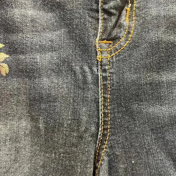 Torrid Boyfriend Vintage Stretch Dark
Wash Hand Painted Jeans. Size 16XT. - Picture 9 of 16